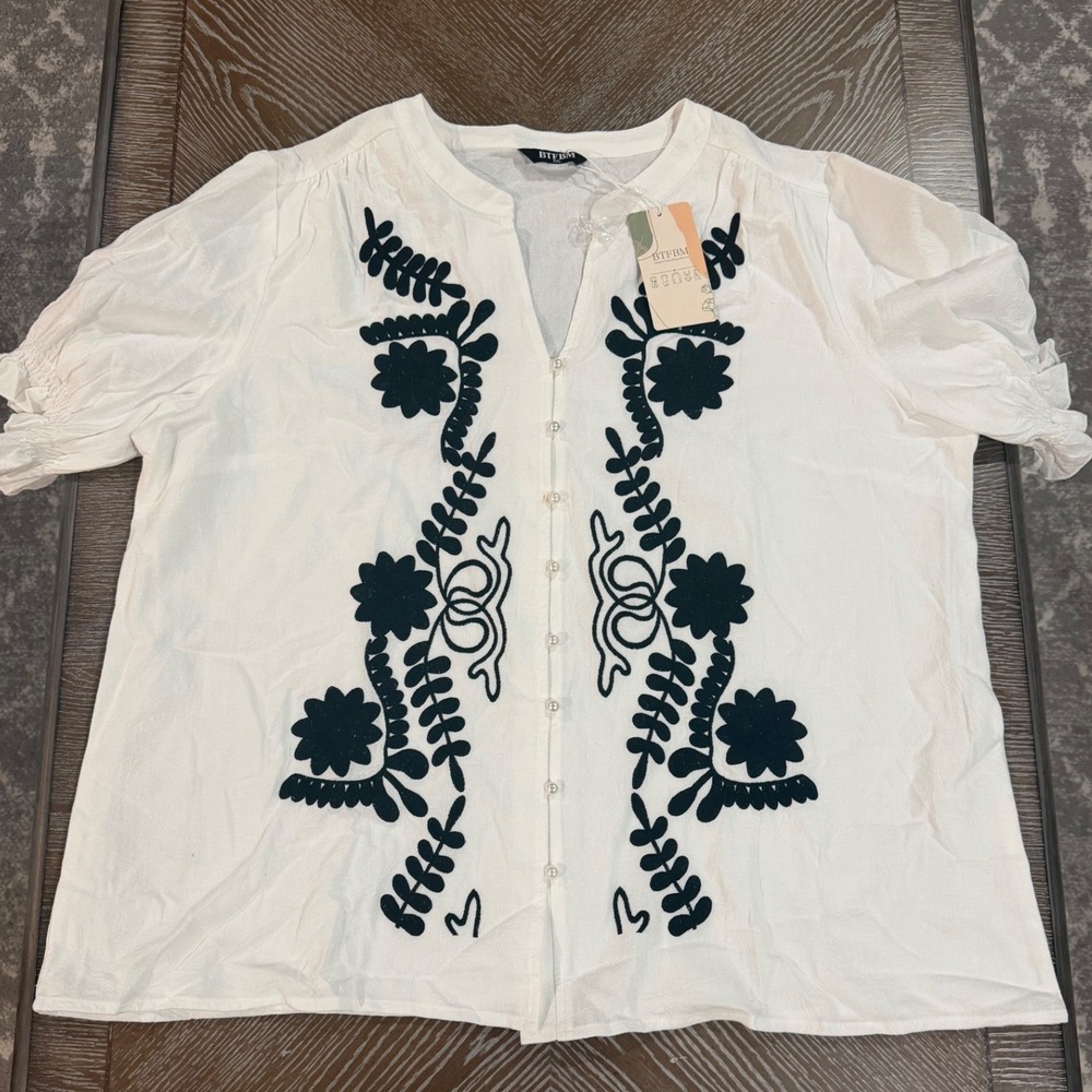 BTFBM Boho Embroidered Blouse White Black Floral V-Neck Button Front XXL NEW